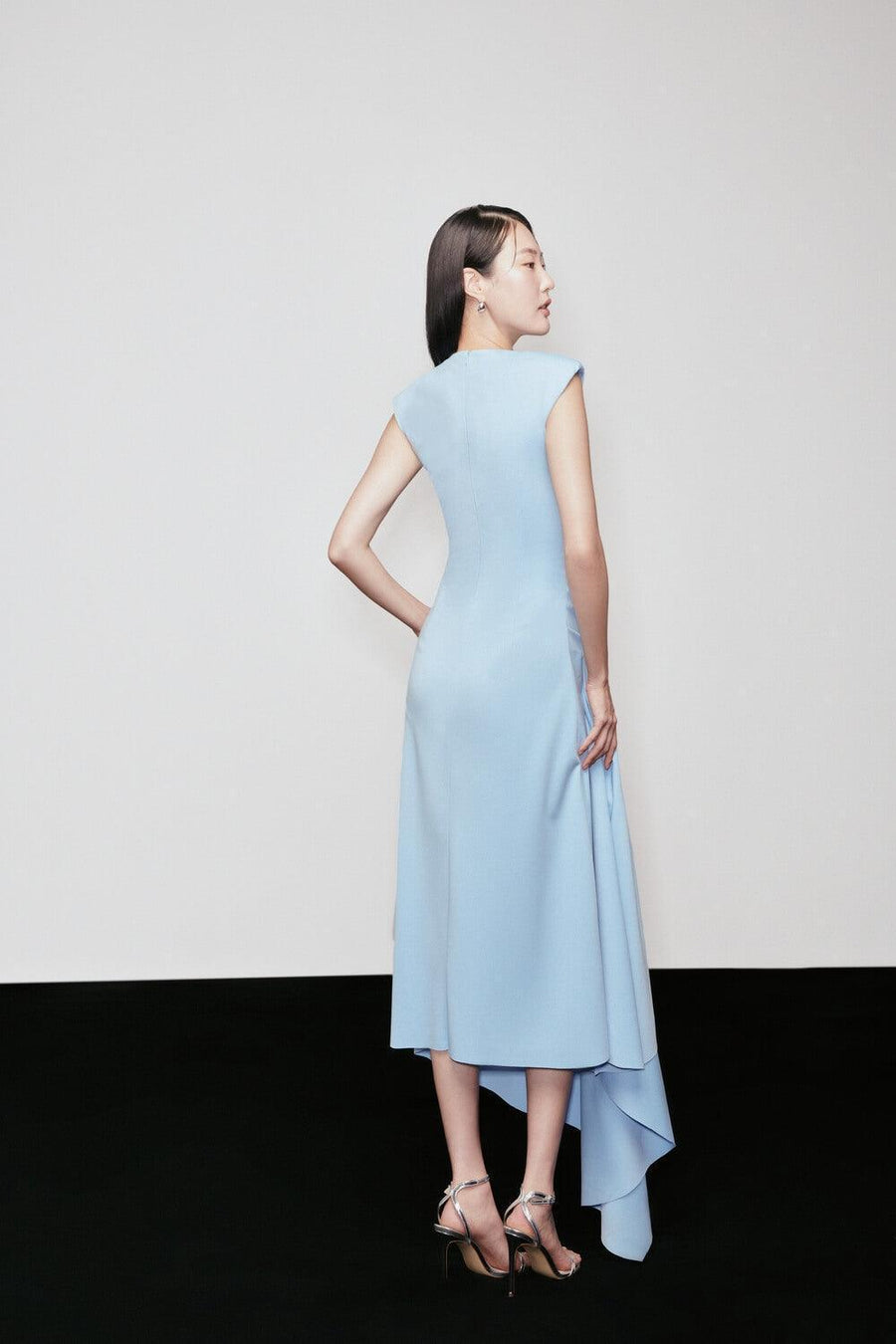Cabot Asymmetric Twisted Cotton Spandex Midi Dress Midi Dress Larmes