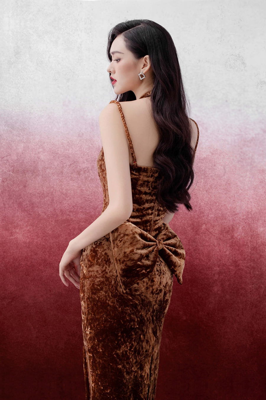 Canes Sheath Sleeveless Velvet Midi Dress Midi Dress Delicate