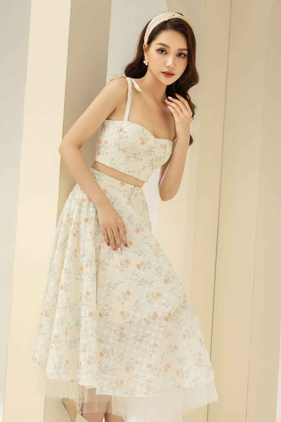 Carmen Bodycon Semi-Heart Neck Polyester Chiffon Crop Top