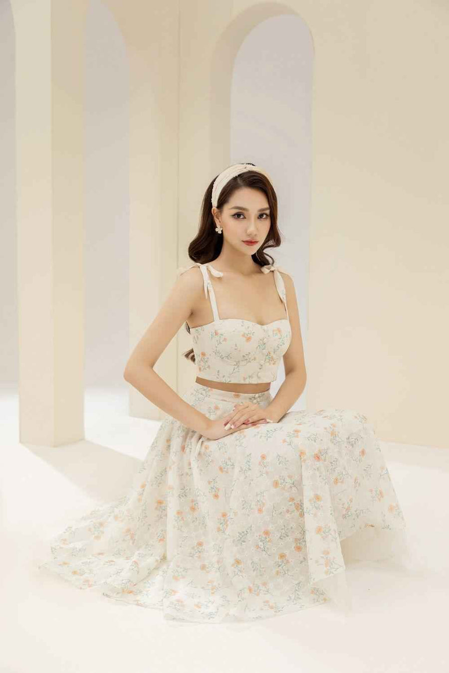 Carmen Bodycon Semi-Heart Neck Polyester Chiffon Crop Top