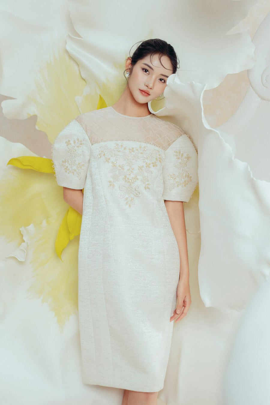 Celestia Cocoon Round Neck Taffeta Below The Knee Dress 3