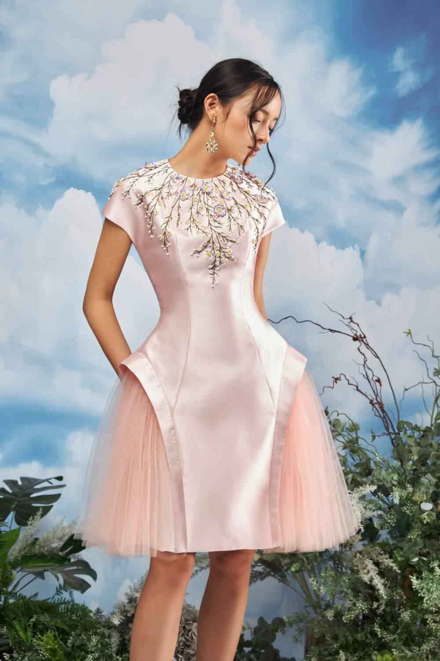 Cewe A-line Round Neck Mesh Taffeta Knee-length Dress
