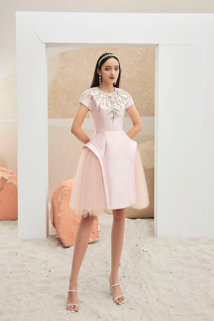 Cewe A-line Round Neck Mesh Taffeta Knee-length Dress 7