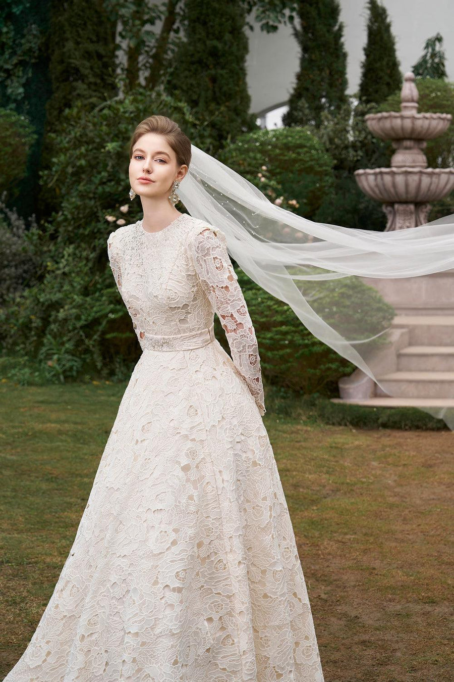 Cisneros Ball Gown Round Neck Silk Lace Floor Length Dress Gown Dress I.H.F Atelier