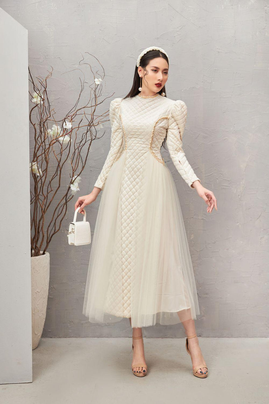 Clara Fit and Flare Round Neck Velvet Midi Dress 5