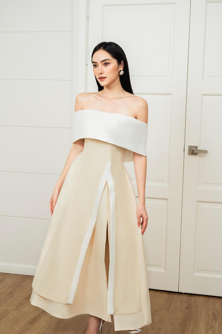 Dakota Slit Off-Shoulder Taffeta Midi Dress Cream Midi Dress Larmes