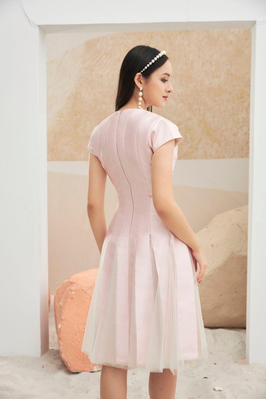 Dragg A-line Cap Sleeved Mesh Taffeta Knee-length Dress 10