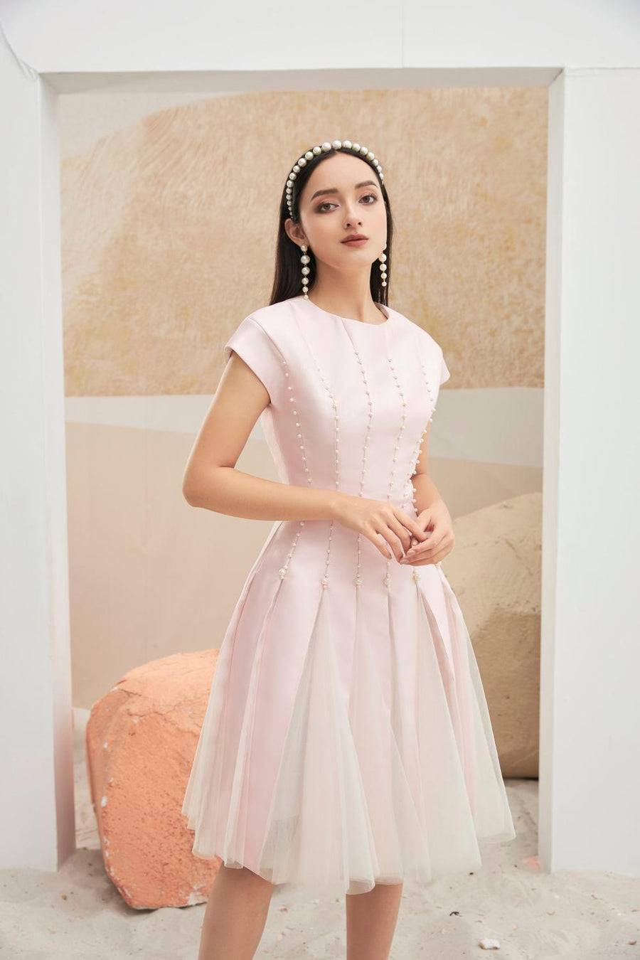 Dragg A-line Cap Sleeved Mesh Taffeta Knee-length Dress 7