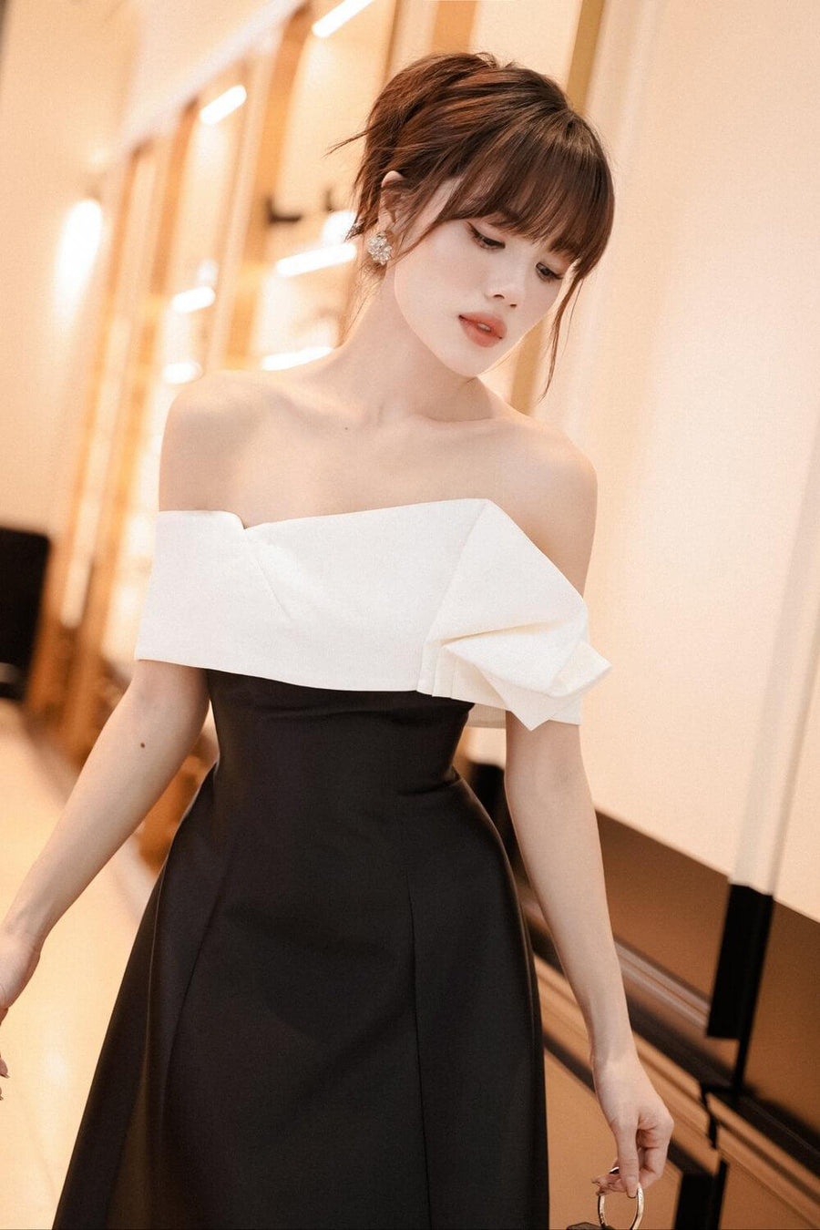 Emily A-line Off-Shoulder Taffeta Midi Dress Midi Dress Larmes