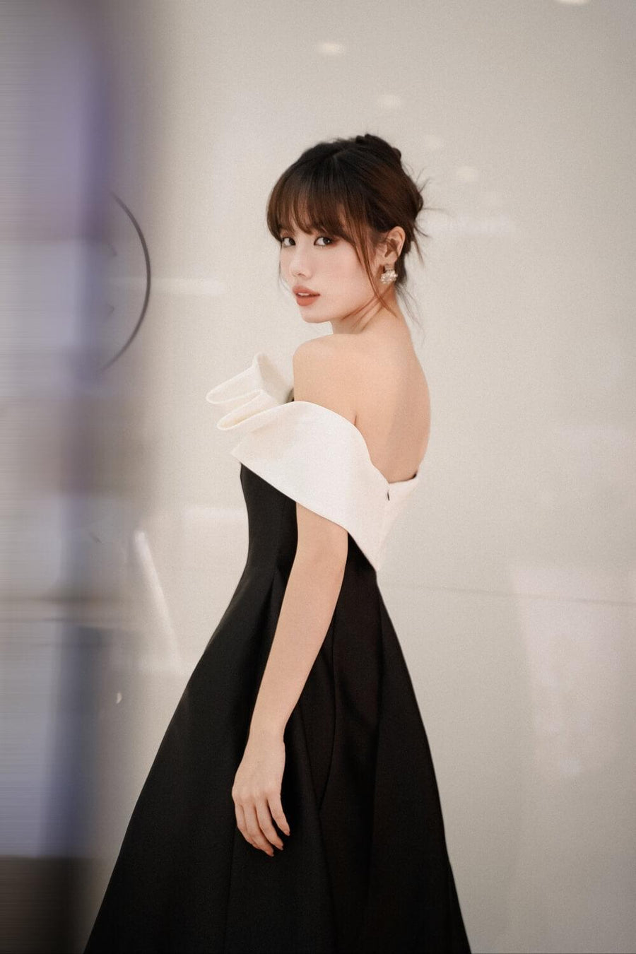 Emily A-line Off-Shoulder Taffeta Midi Dress Midi Dress Larmes