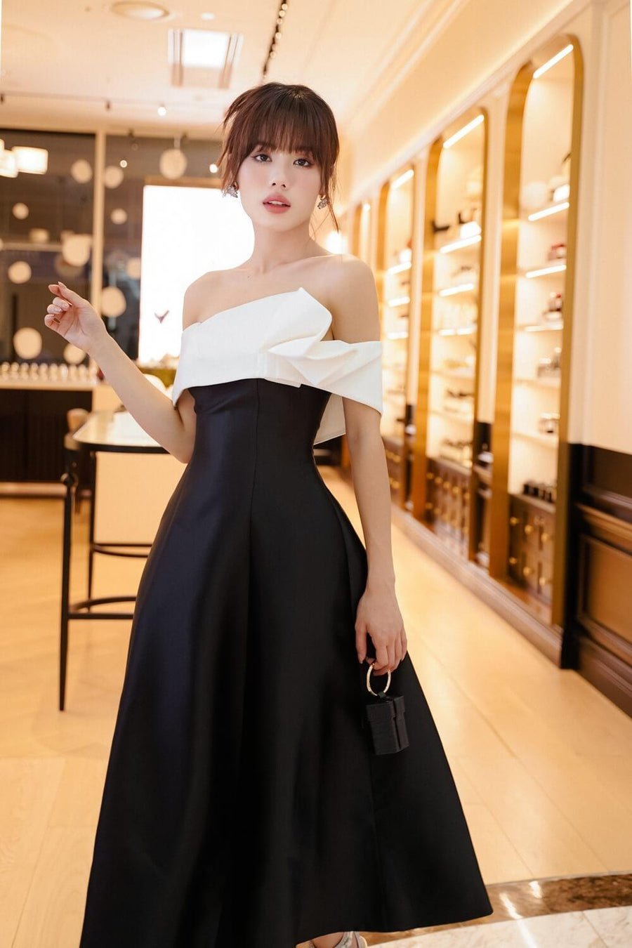 Emily A-line Off-Shoulder Taffeta Midi Dress Midi Dress Larmes