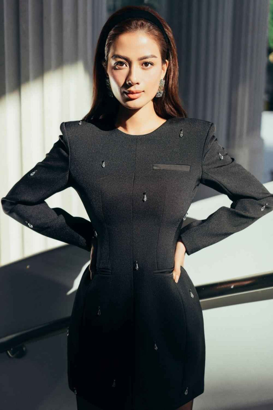 Gloria A-line Round Neck Crepe Mini Dress