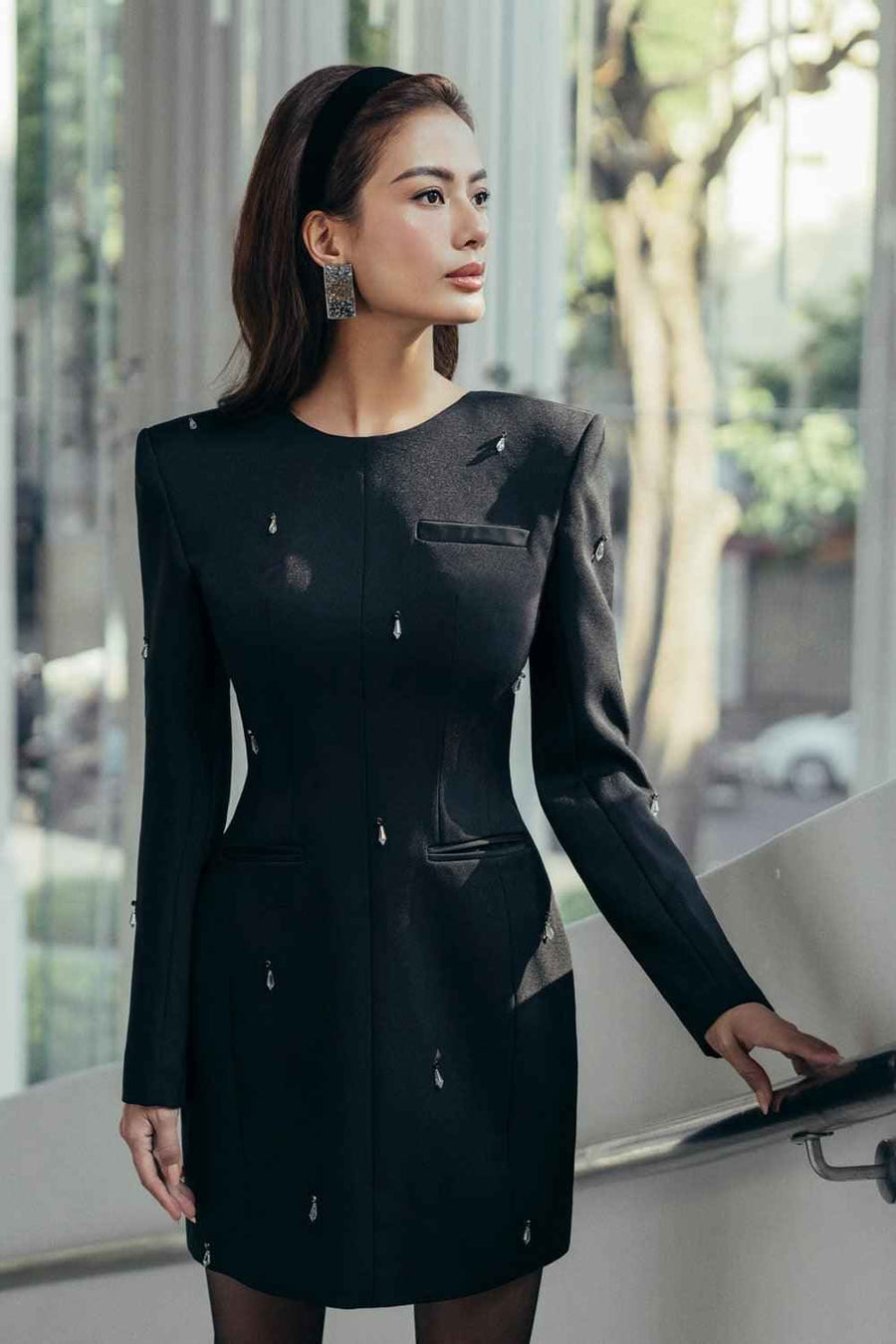 Gloria A-line Round Neck Crepe Mini Dress