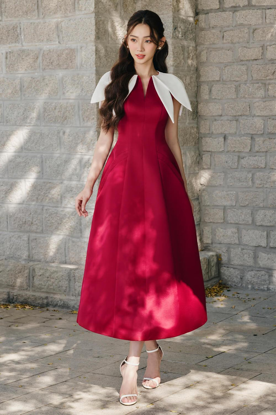 Hadid A-line V-Neck Silk Satin Midi Dress Midi Dress Larmes
