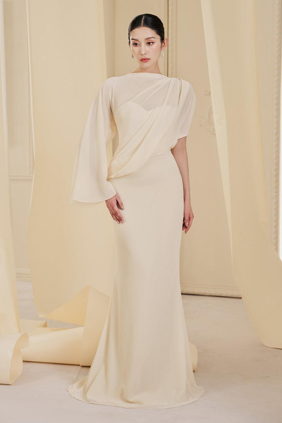 Hattie Sheath Asymmetric Sleeved Chiffon Floor Length Dress Maxi Dress Larmes