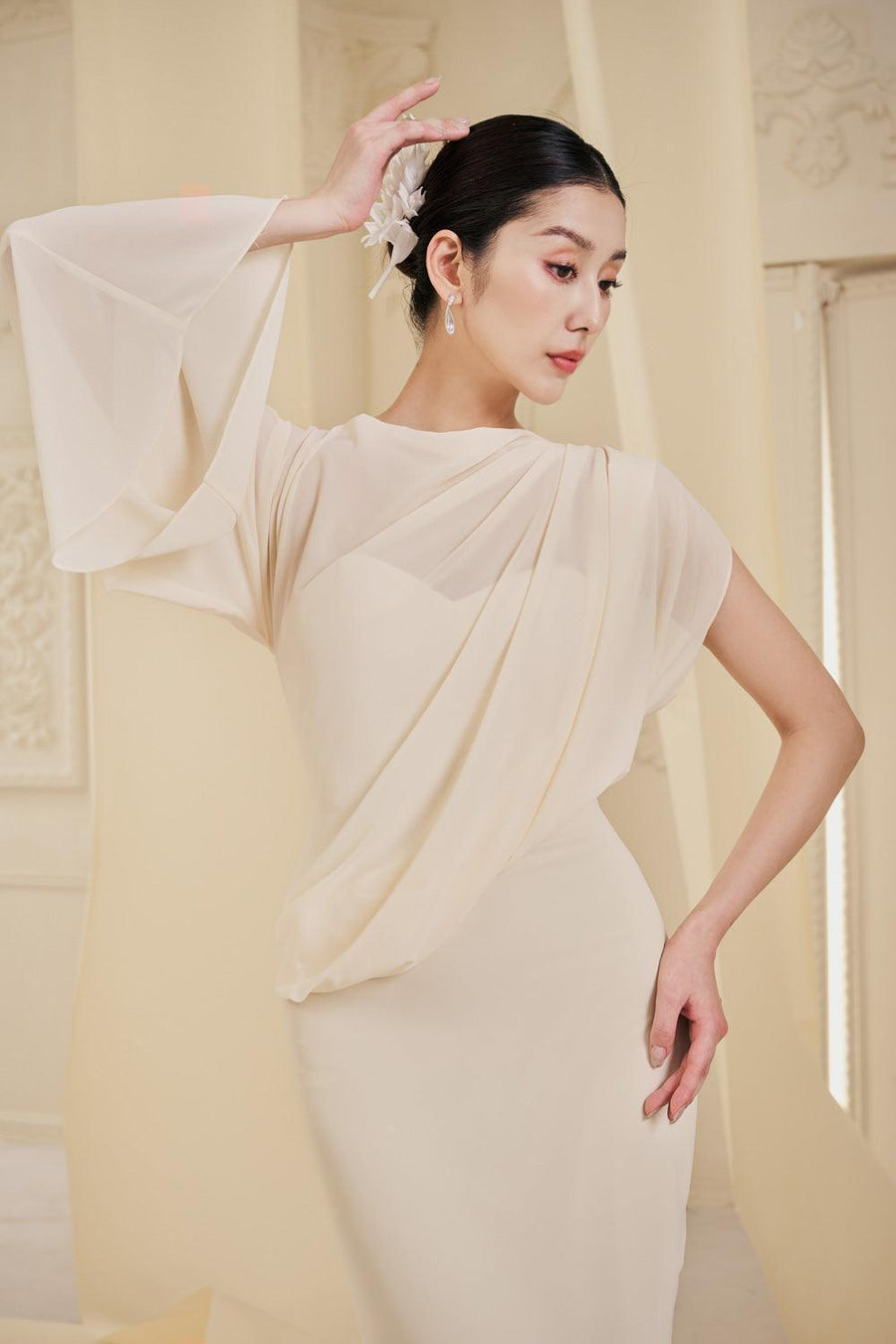 Hattie Sheath Asymmetric Sleeved Chiffon Floor Length Dress Maxi Dress Larmes