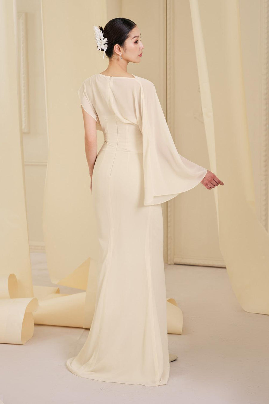 Hattie Sheath Asymmetric Sleeved Chiffon Floor Length Dress Maxi Dress Larmes