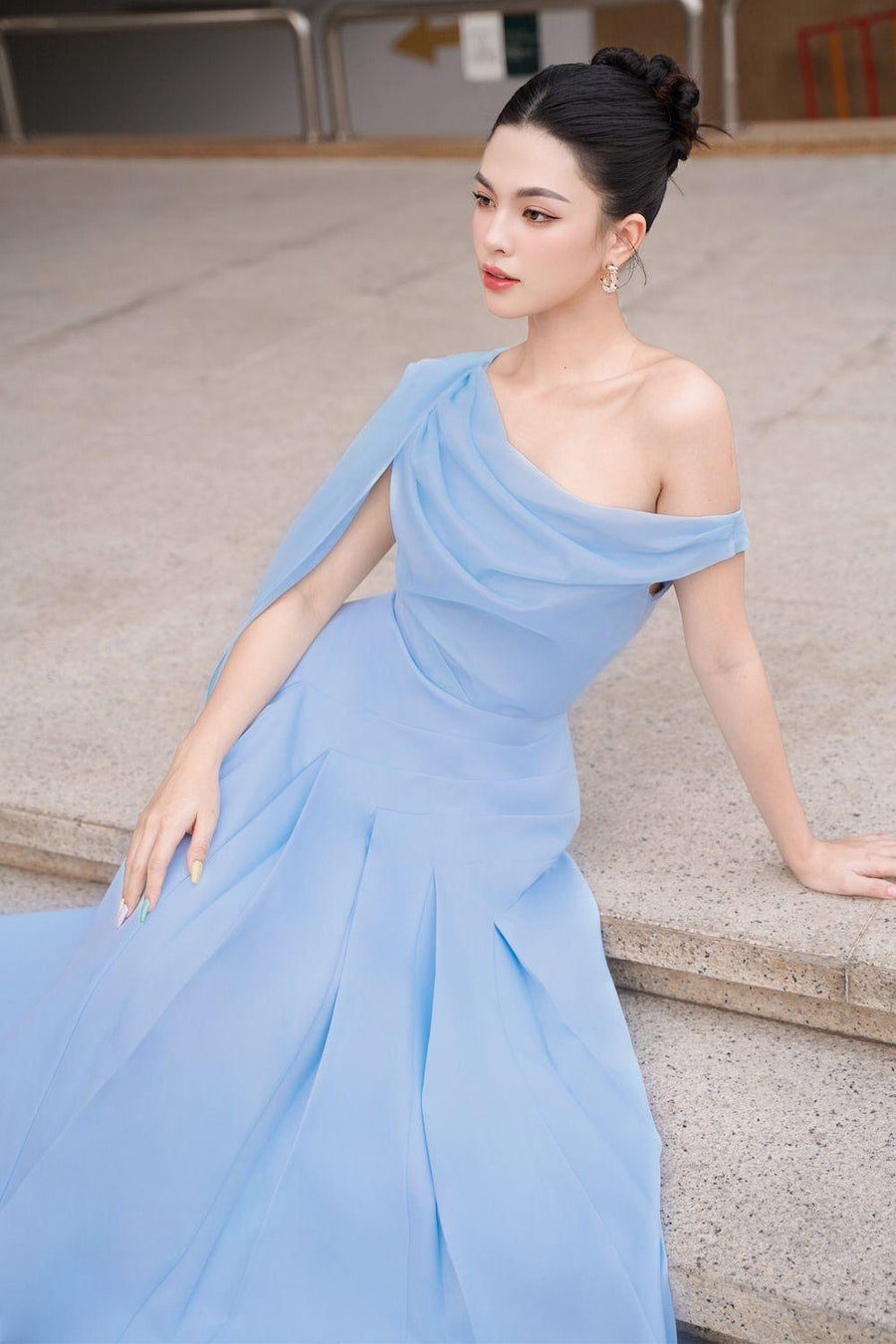 Hazel Pleated Asymmetric Sleeved Organza Voile Midi Dress Midi Dress Larmes