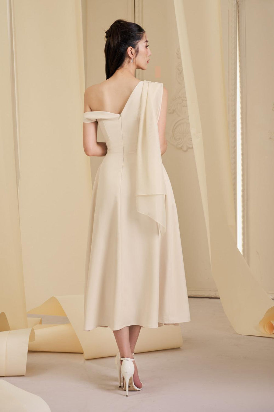 Hazel Pleated Asymmetric Sleeved Organza Voile Midi Dress Midi Dress Larmes