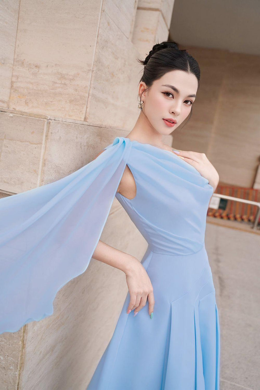 Hazel Pleated Asymmetric Sleeved Organza Voile Midi Dress Midi Dress Larmes
