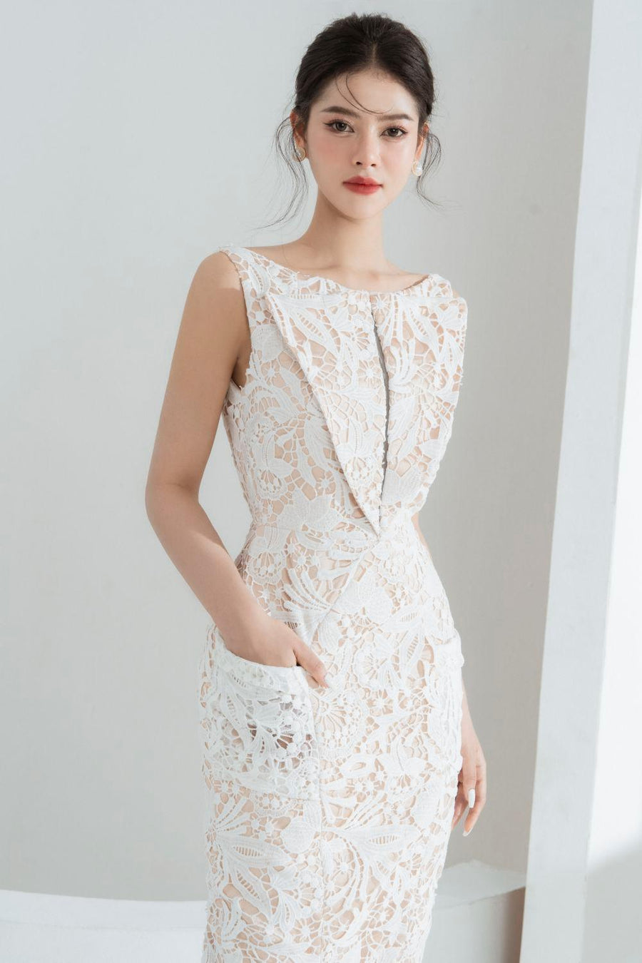 Helen Pencil Boat Neck Lace Midi Dress Midi Dress Cordia