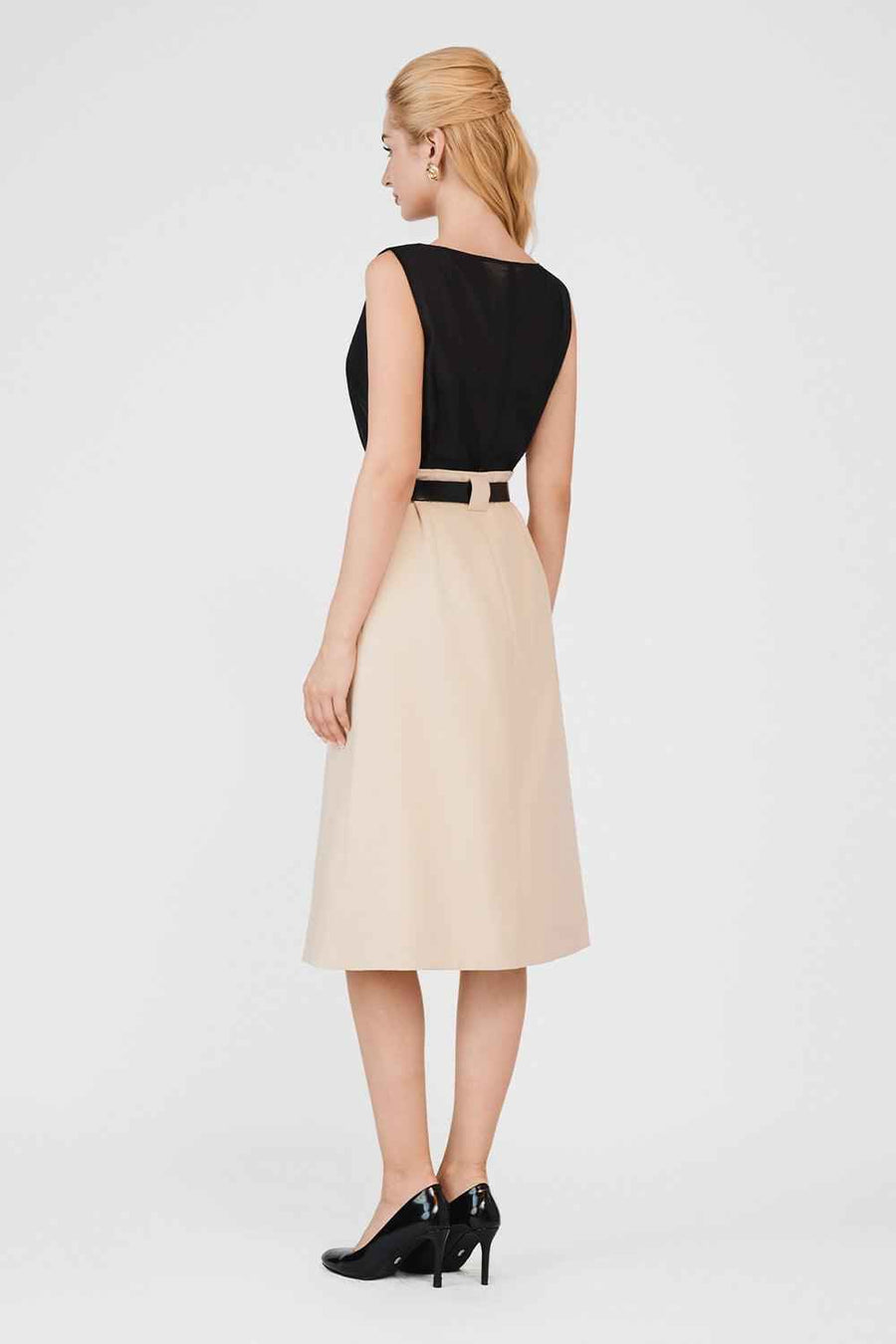 Jenna Straight Scoop Neck Organza Top
