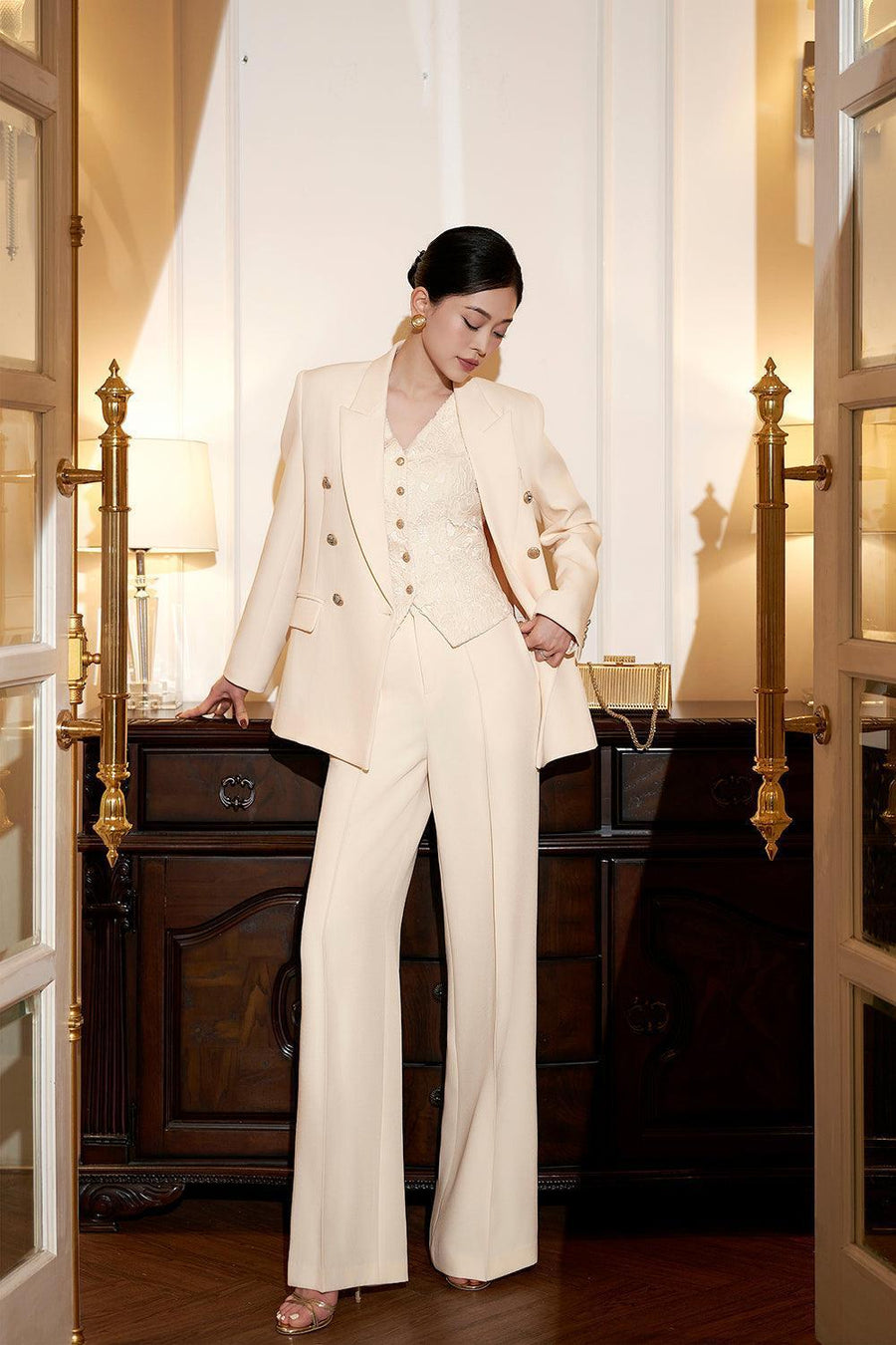 Katherin Straight Long Sleeved Corduroy Blazer 18