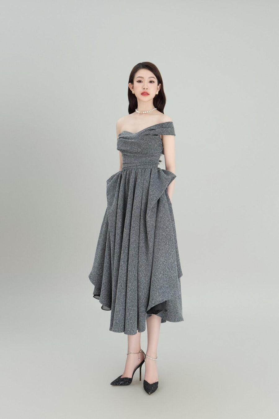 Kirei Gathered Asymmetric Shoulder Burlap Midi Dress Midi Dress Darling Diva