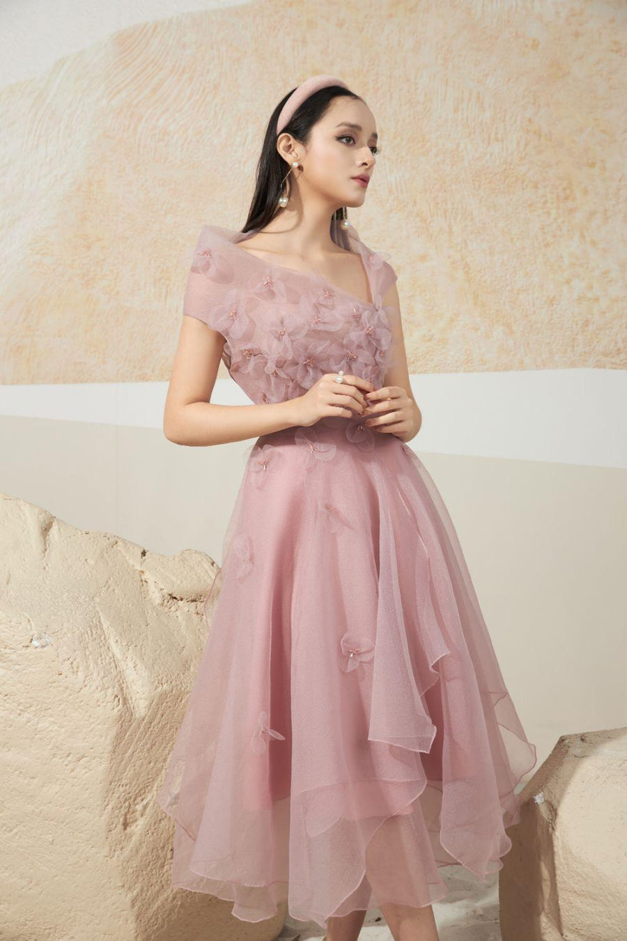 Kudrow Fit and Flare Asymmetric Organza Midi Dress 4