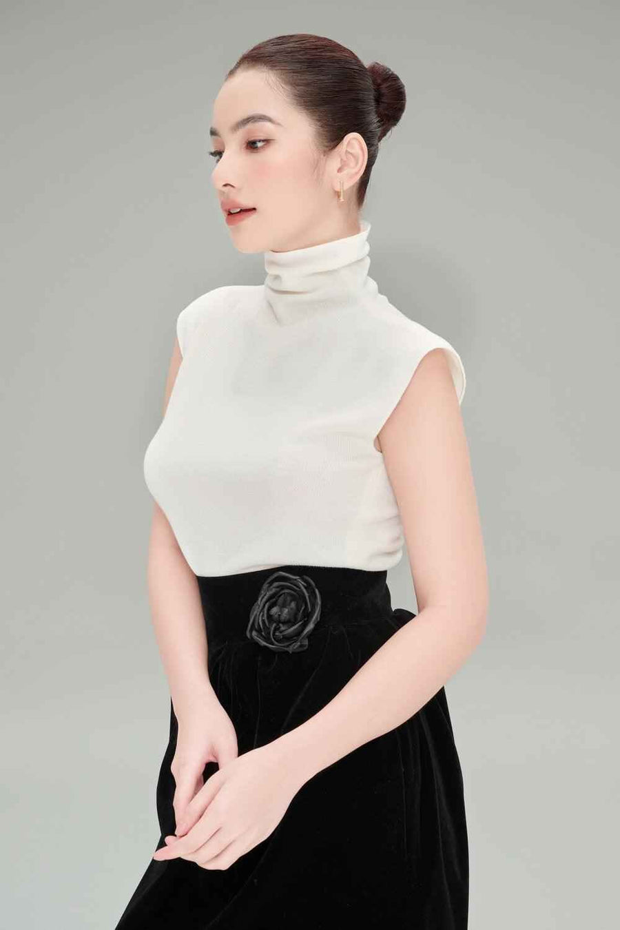 Lennon Bodycon Turtle Neck Knit Top