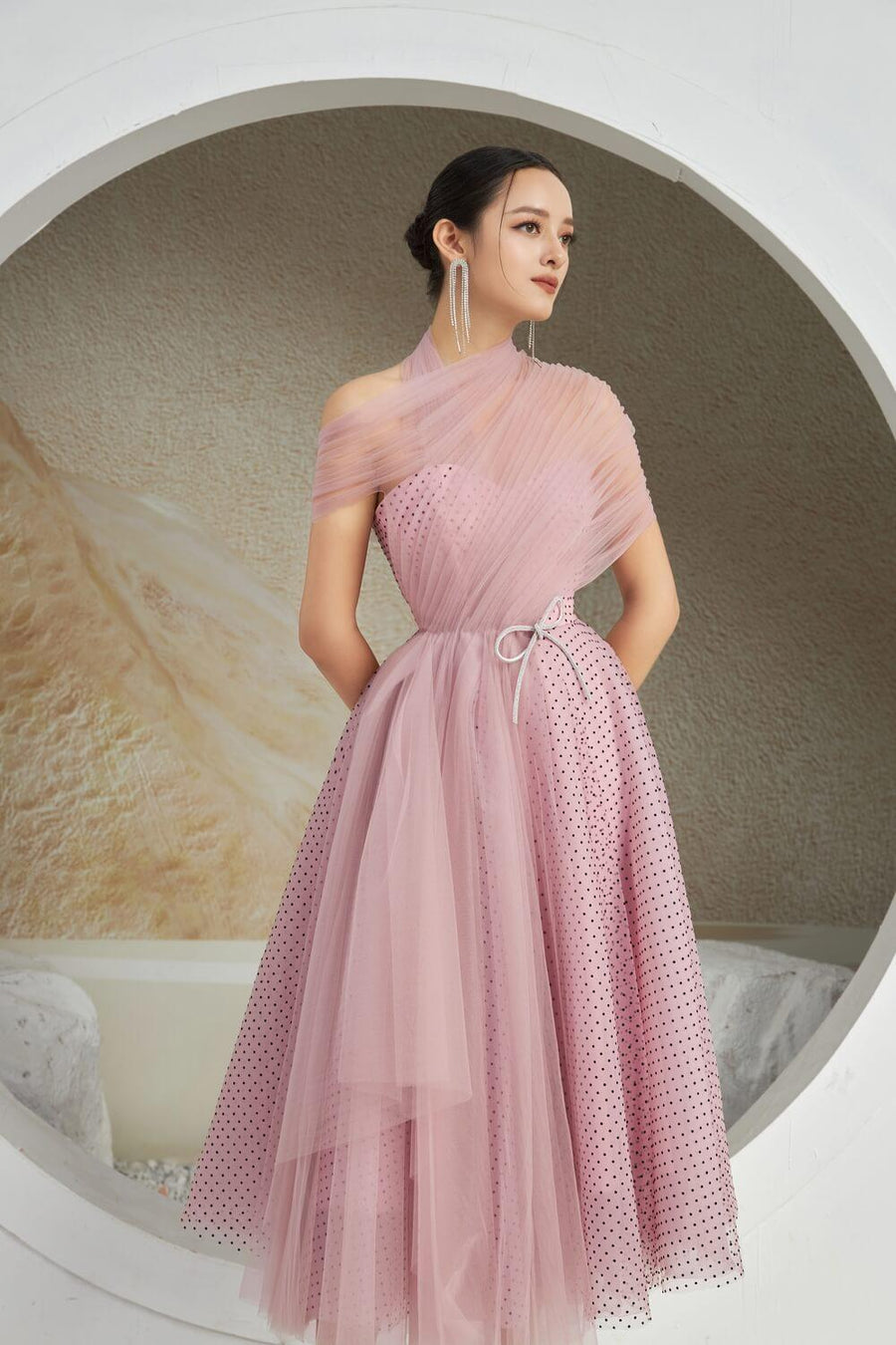 Leslie Fit and Flare Crossover Mesh Taffeta Maxi Dress 34