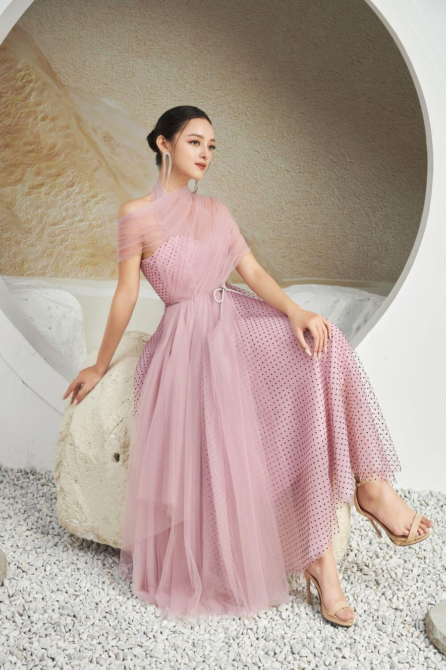 Leslie Fit and Flare Crossover Mesh Taffeta Maxi Dress 36