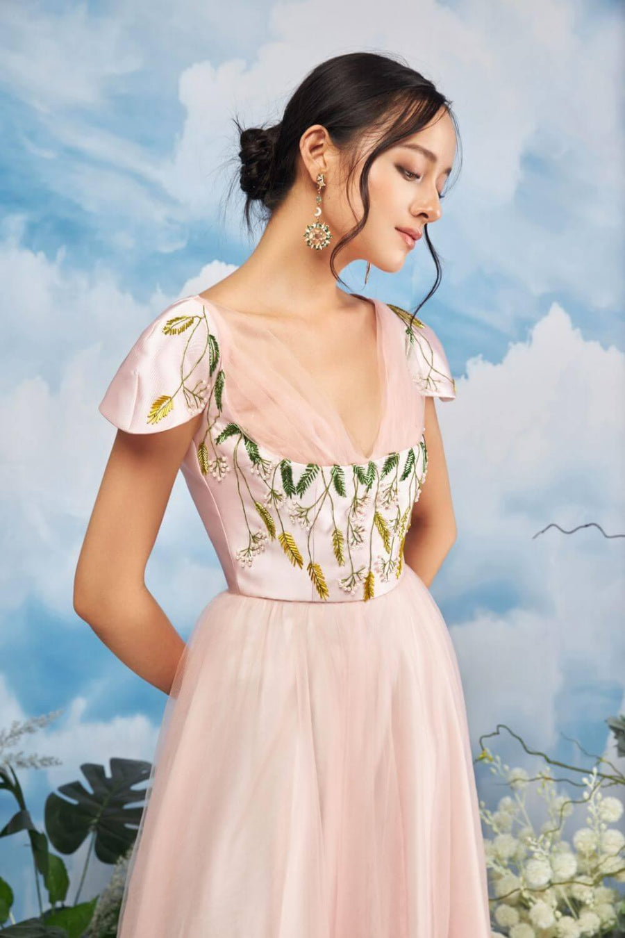 Limbat Fit and Flare V-Neck Taffeta Midi Dress 3