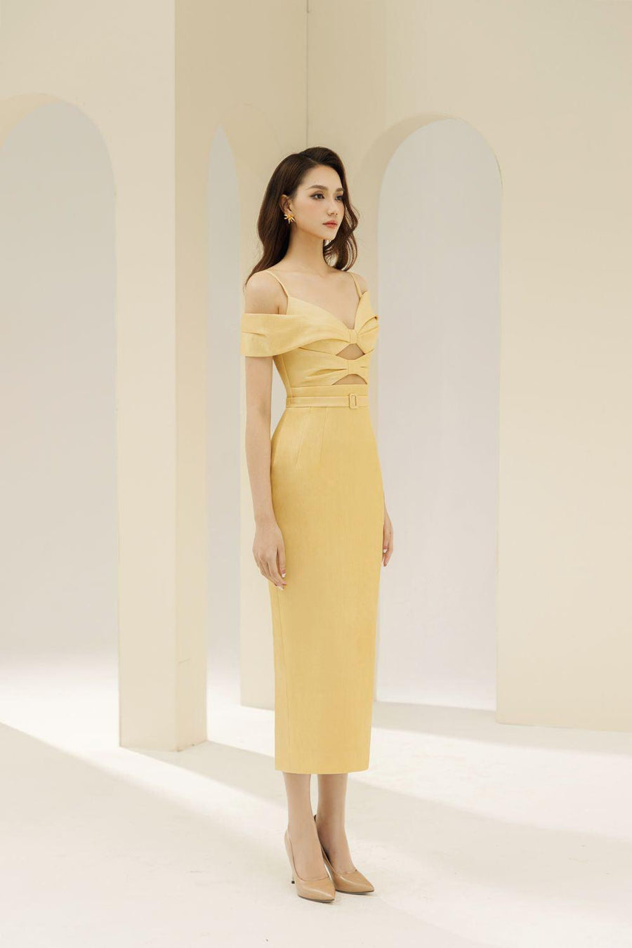 Madalena Pegged Cold Shoulder Sleeved Polyester Silk Midi Dress 7