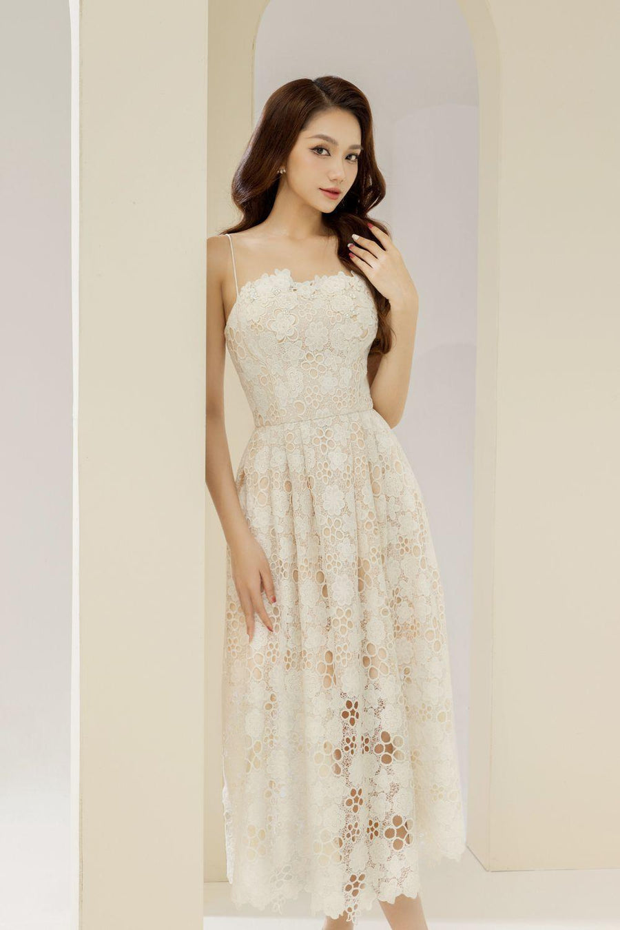 Maria A-line Sleeveless Lace Midi Dress 4