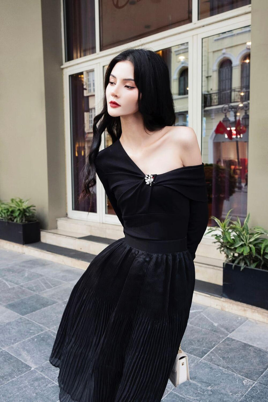Molly Bodycon Asymmetric Neck Jersey Knit Top Long Sleeved Top Larmes