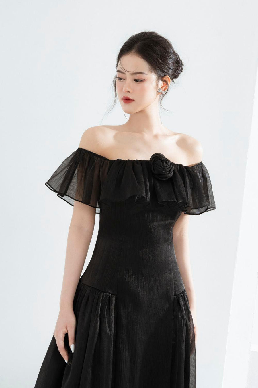 Nikita A-line Square Neck Chiffon Midi Dress Midi Dress Cordia
