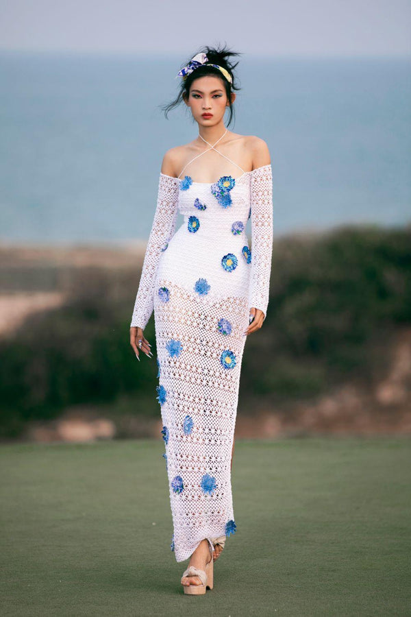 Noa Slit Halter Neck Knitted Fabric Maxi Dress