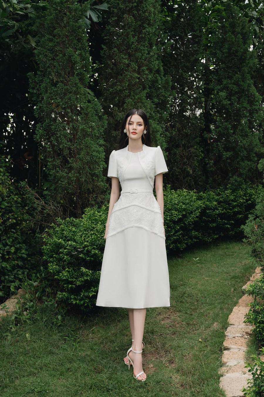 Olivia A-line Short Sleeved Spandex Homespun Below The Knee Dress Midi Dress Larmes