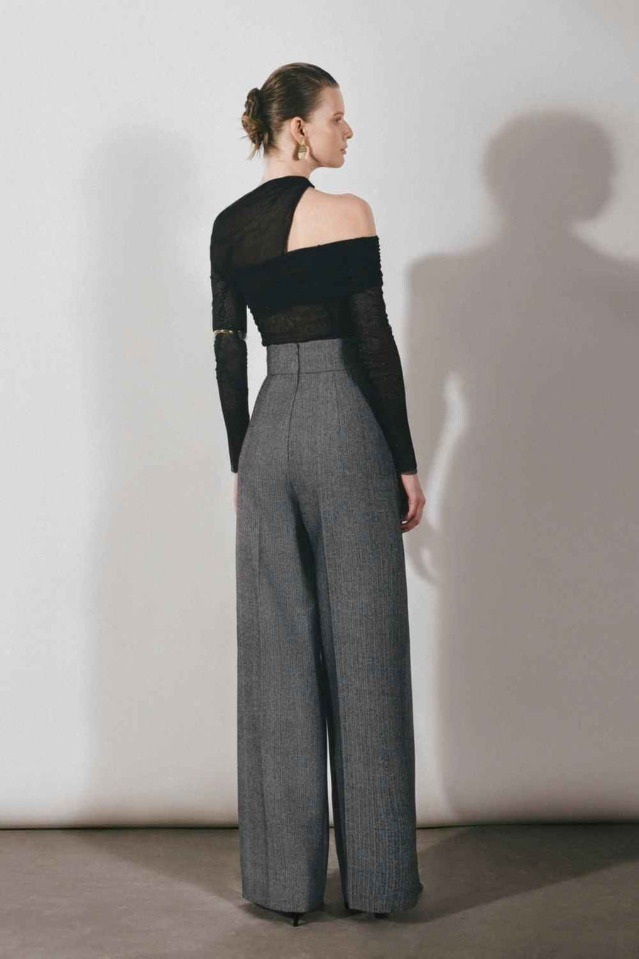 Platine Bodycon Asymmetric Neck Tulle Top