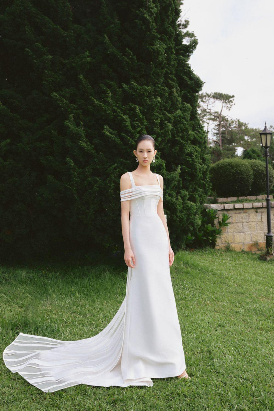 Rattan Trumpet Cold Shoulder Sleeved Silk Floor Length Dress 5