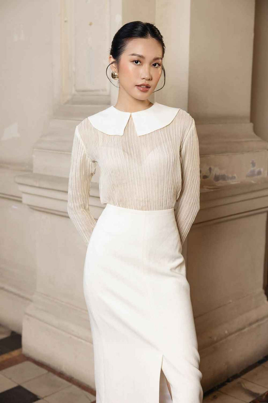 Rose Straight Pointed Flat Collar Chiffon Top