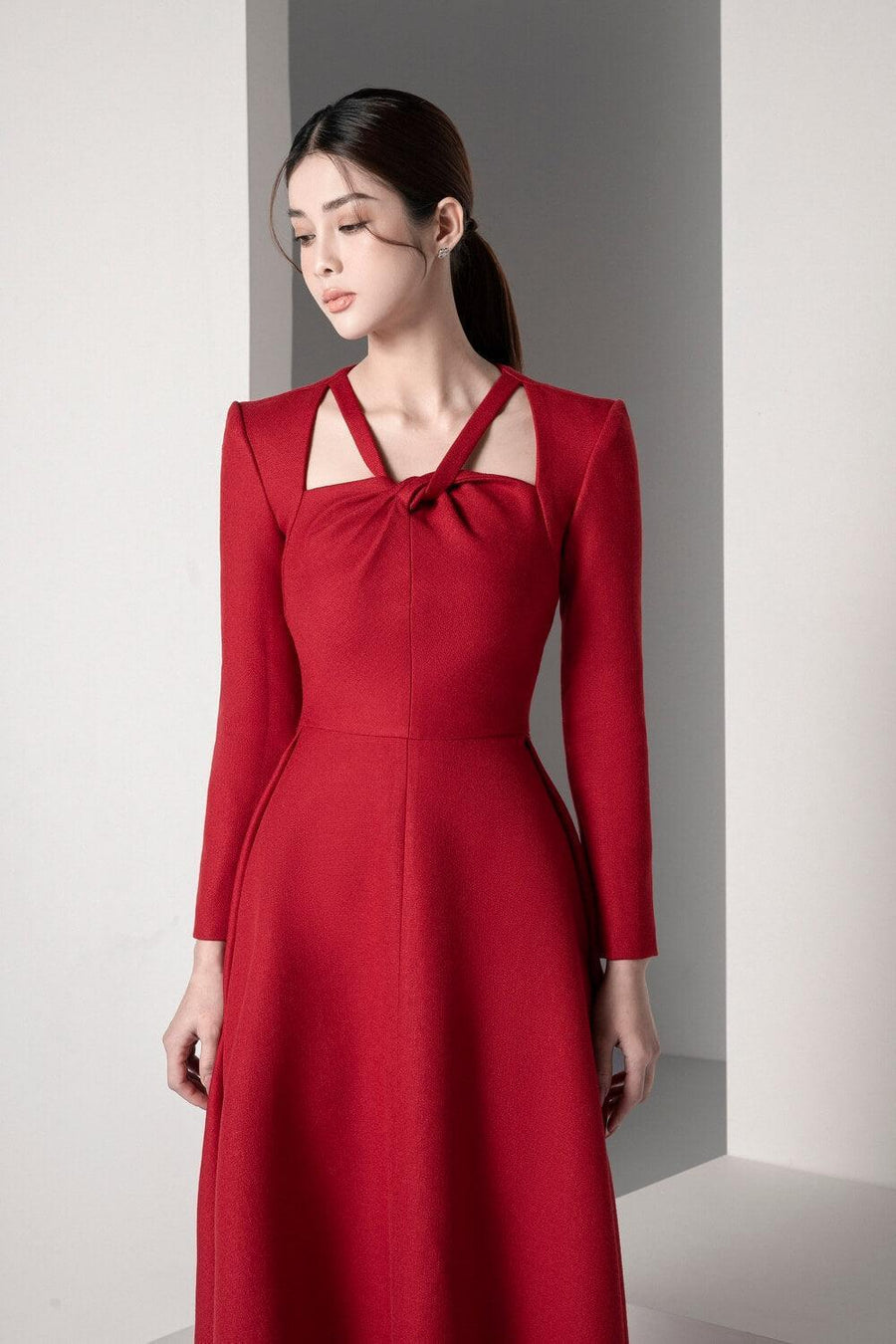 Saika Fit and Flare V-Neck Scuba Midi Dress Burgundy Midi Dress Delicate