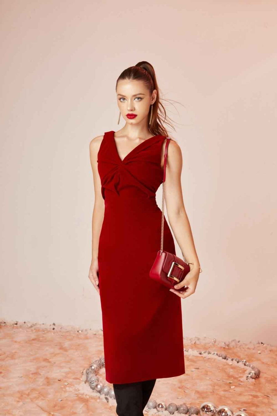 Scarlet Sheath V-Neck Velvet Midi Dress