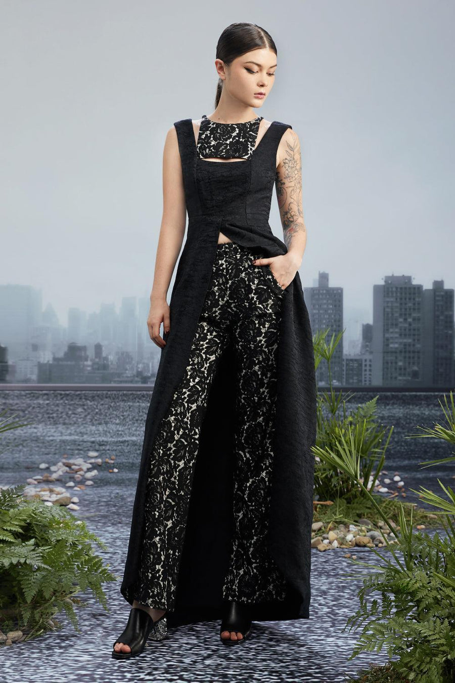 Shockwave Slit Sleeveless Brocade Long Length Top 3