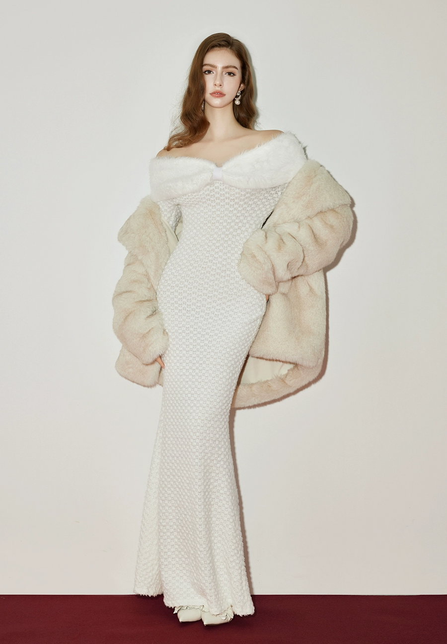 Cassie Eco creates a winter atmosphere with fox fur and eco friendly fur RESSALINA