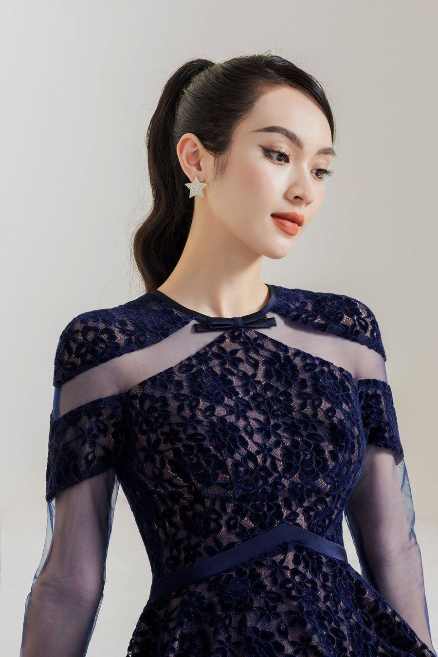 Sybil A-line Round Neck Lace Mini Dress 3