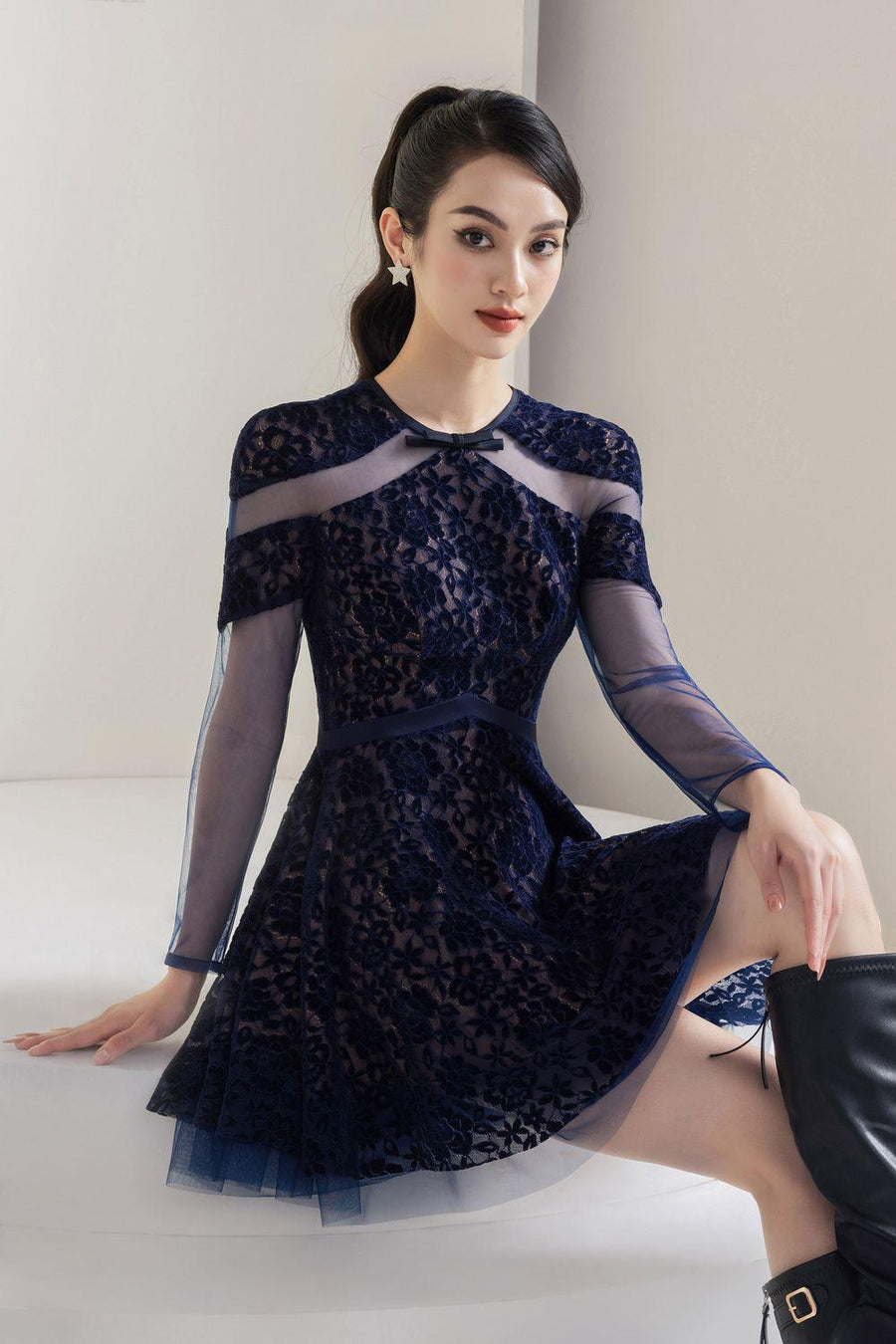 Sybil A-line Round Neck Lace Mini Dress 7