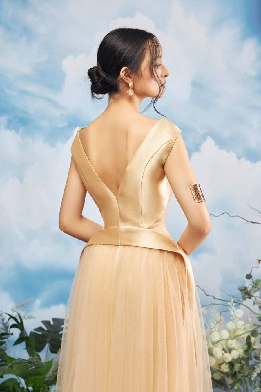 Trickster Fit and Flare Cap Sleeved Taffeta Midi Dress 5