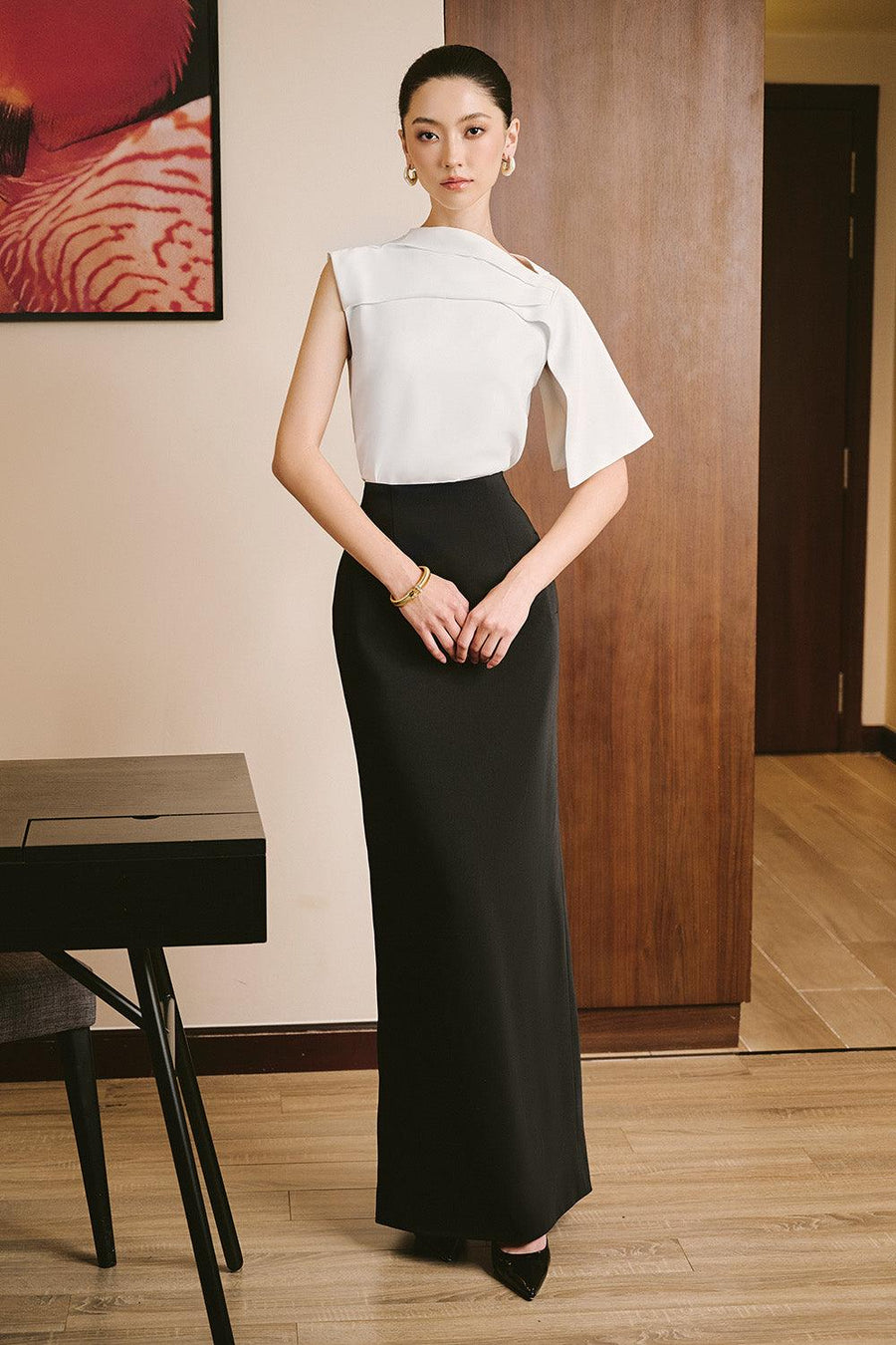 Valencia Straight Asymmetric Neck Twill Top Shirt Larmes